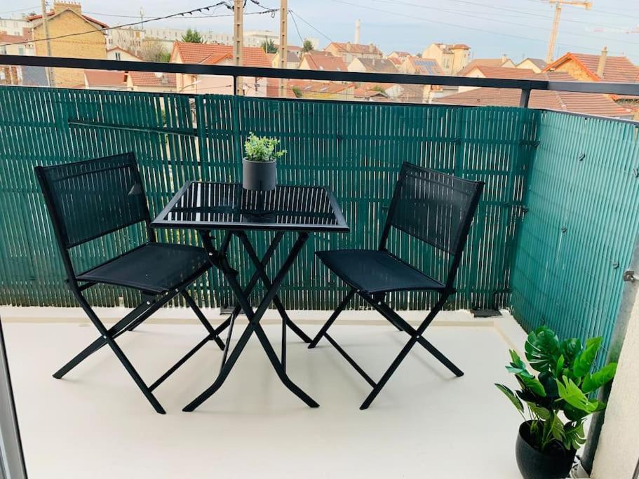 Appartement T2 Ideal Pour Familles Ou Sejour D Affaire Argenteuil Luaran gambar
